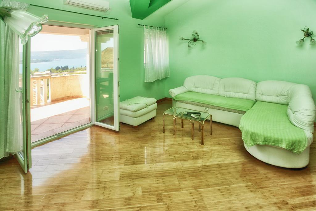 Apartments Villa Happy Mrcevac Eksteriør billede
