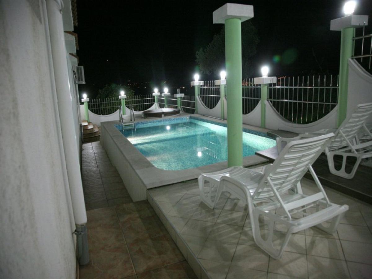 Apartments Villa Happy Mrcevac Eksteriør billede